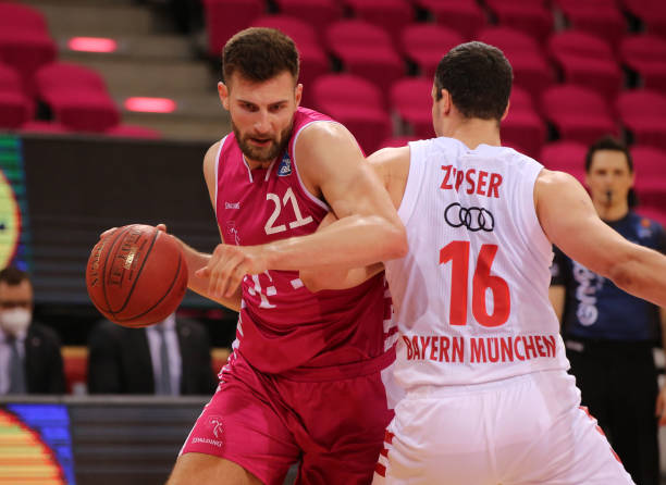 纽卡斯尔联 纽卡斯尔联